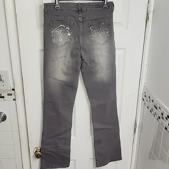 Akademiks Women’s Gray Skinny Jeans Size 32 – Rhinestone Back Pockets Pre-Owned - Picture 3 of 8
